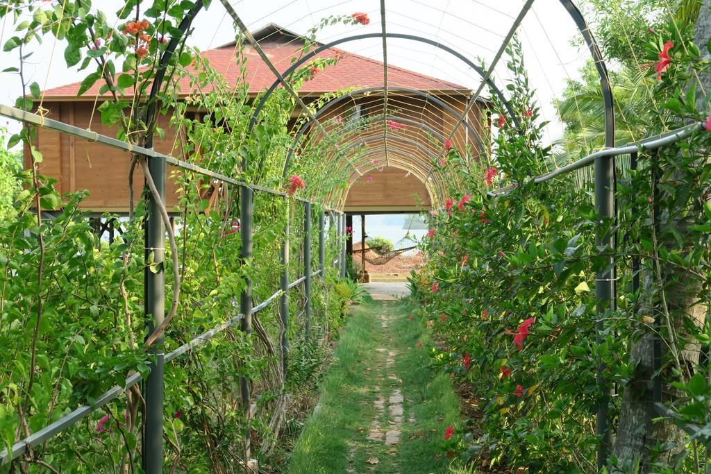 Vinis Farm - A Private Island Stay -Privacy Redefined !!! Mundrothuruth ภายนอก รูปภาพ